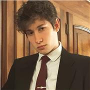 Dottore in triennale all'ISSM Vecchi-Tonelli di Modena, impartisce ripetizioni di Italiano, Storia, Scienze Umane, ed anche Oboe e Solfeggio musicale